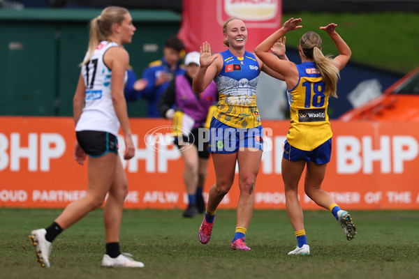 AFLW 2025 Round 04 - Waalitj Marawar v Yartapuulti - A-62338310