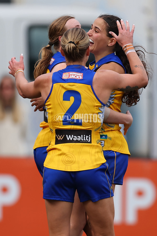AFLW 2025 Round 04 - Waalitj Marawar v Yartapuulti - A-62338974