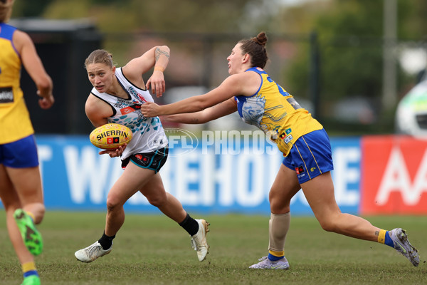 AFLW 2025 Round 04 - Waalitj Marawar v Yartapuulti - A-62341249