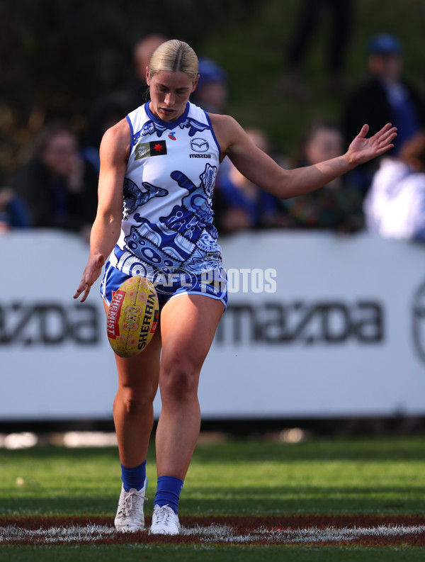 AFLW 2025 Round 04 - North Melbourne v Collingwood - A-62341325