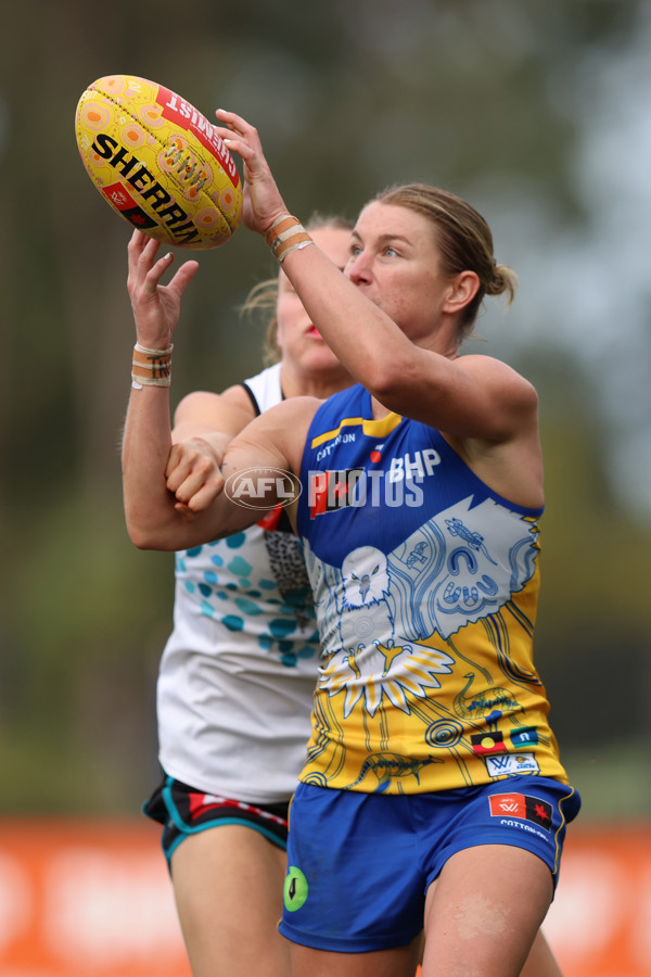 AFLW 2025 Round 04 - Waalitj Marawar v Yartapuulti - A-62341333