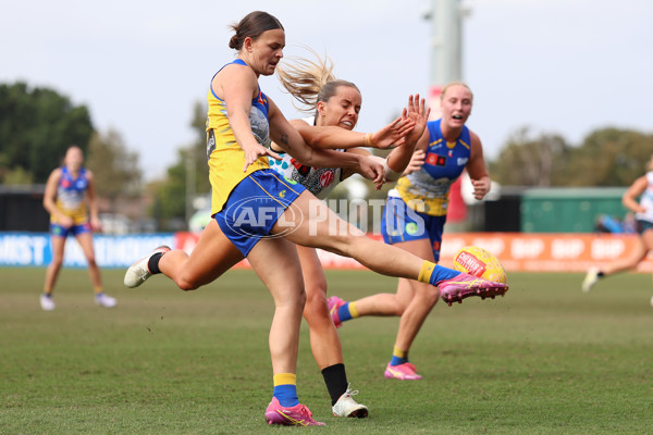 AFLW 2025 Round 04 - Waalitj Marawar v Yartapuulti - A-62342957