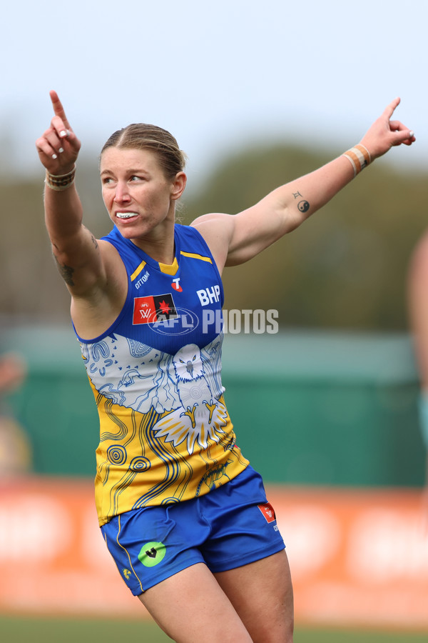AFLW 2025 Round 04 - Waalitj Marawar v Yartapuulti - A-62342962