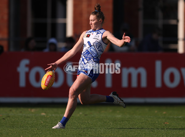 AFLW 2025 Round 04 - North Melbourne v Collingwood - A-62344687