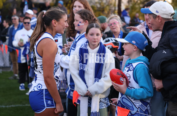AFLW 2025 Round 04 - North Melbourne v Collingwood - A-62344741