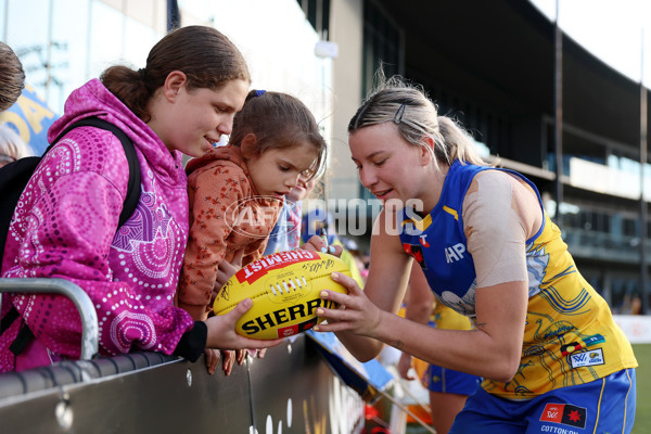 AFLW 2025 Round 04 - Waalitj Marawar v Yartapuulti - A-62348122