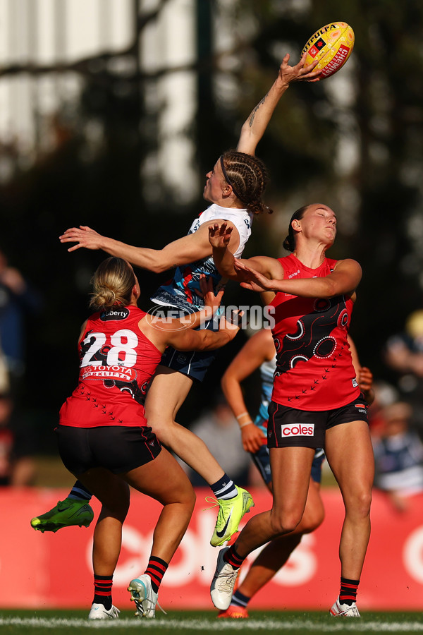 AFLW 2025 Round 04 - Essendon v Geelong - A-62349845