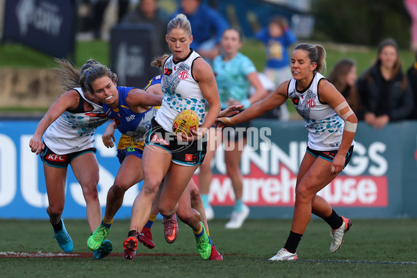 AFLW 2025 Round 04 - Waalitj Marawar v Yartapuulti - A-62351575