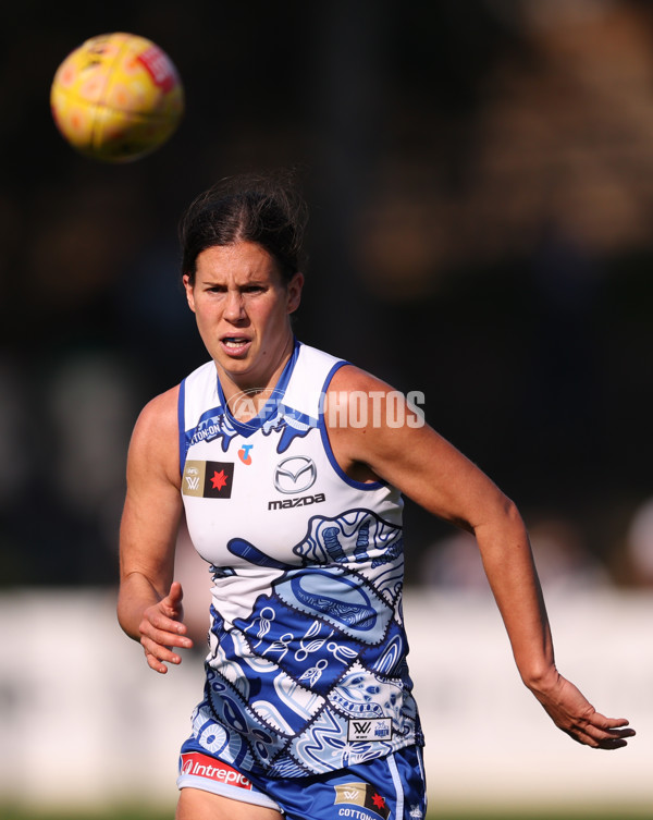 AFLW 2025 Round 04 - North Melbourne v Collingwood - A-62355710
