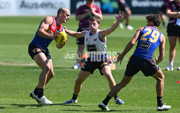 AFL 2025 Training - Brisbane 090925 - A-62361109