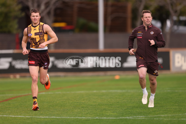 AFL 2025 Training - Hawthorn 100925 - A-62384306