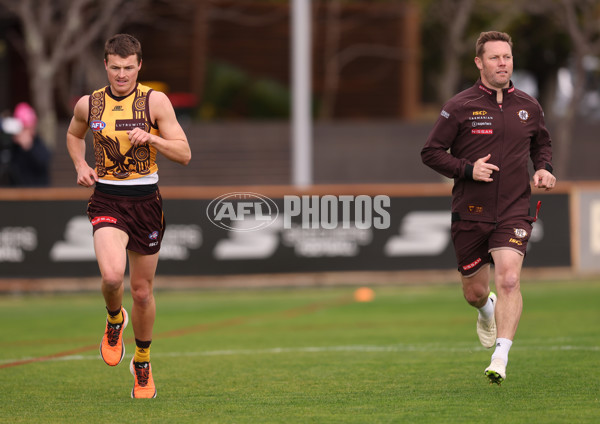 AFL 2025 Training - Hawthorn 100925 - A-62390545