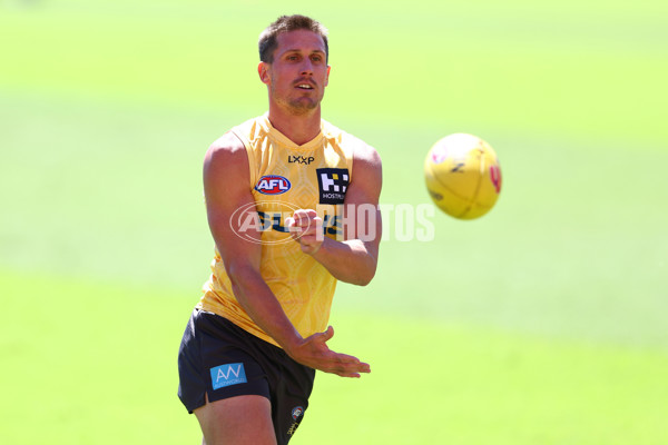 AFL 2025 Training - Gold Coast 110925 - A-62531588