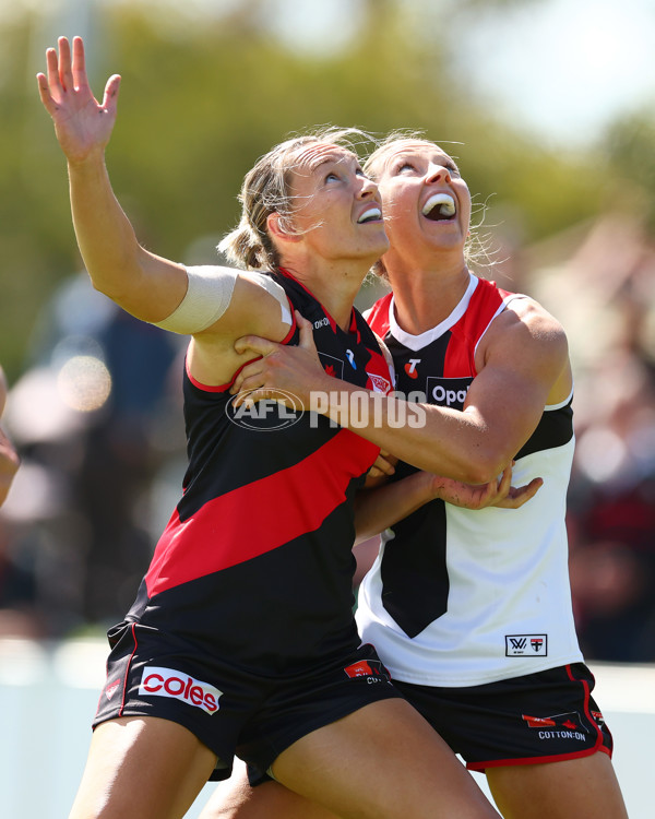 AFLW 2025 Round 05 - Essendon v St Kilda - A-62805345