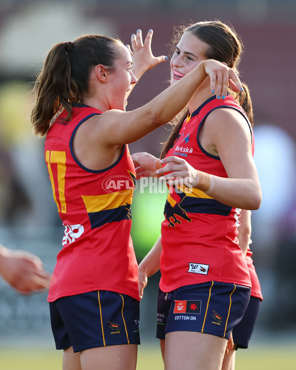 AFLW 2025 Round 05 - Hawthorn v Adelaide - A-62820838