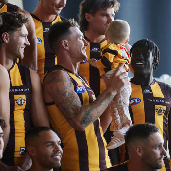 AFL 2025 Media - Hawthorn Team Photo Day